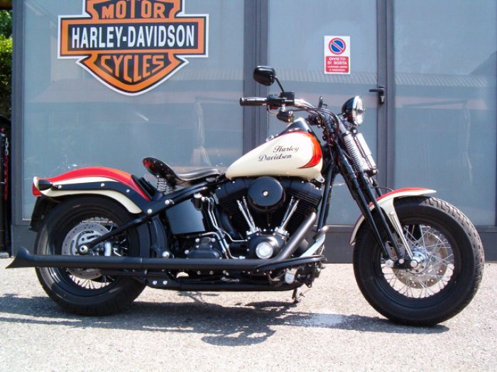 Cross Doc su base Softail Cross Bones | Novità Harley modelli Special