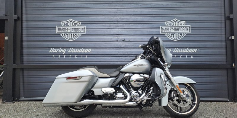 FLHXS 103 Street Glide Special